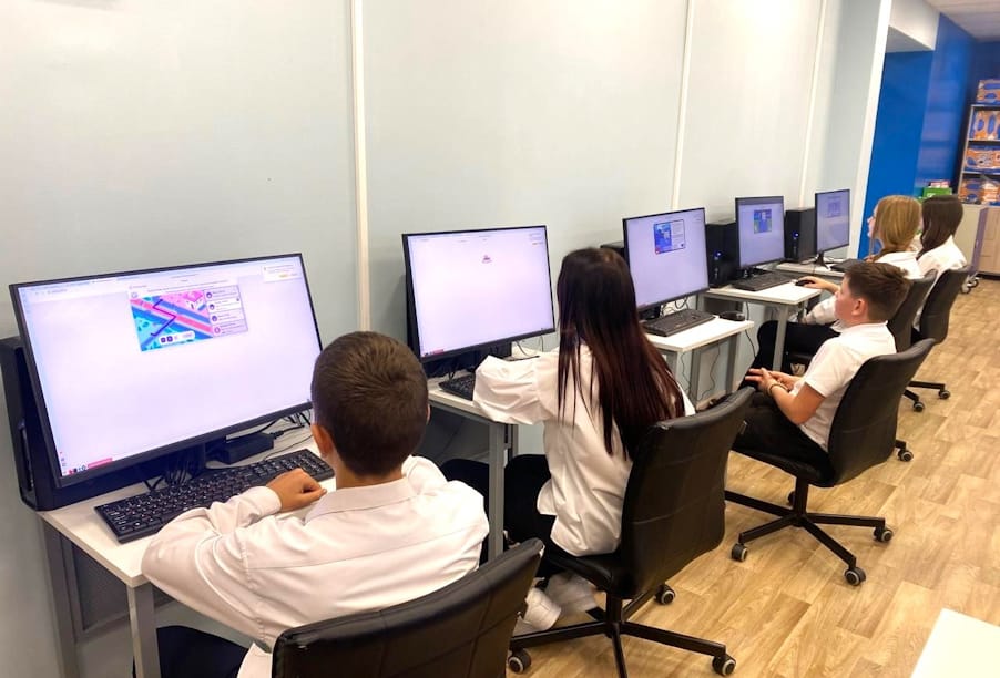 Более 6,3 млн школьников приняли участие во Всероссийской онлайн-олимпиаде «Безопасные дороги»